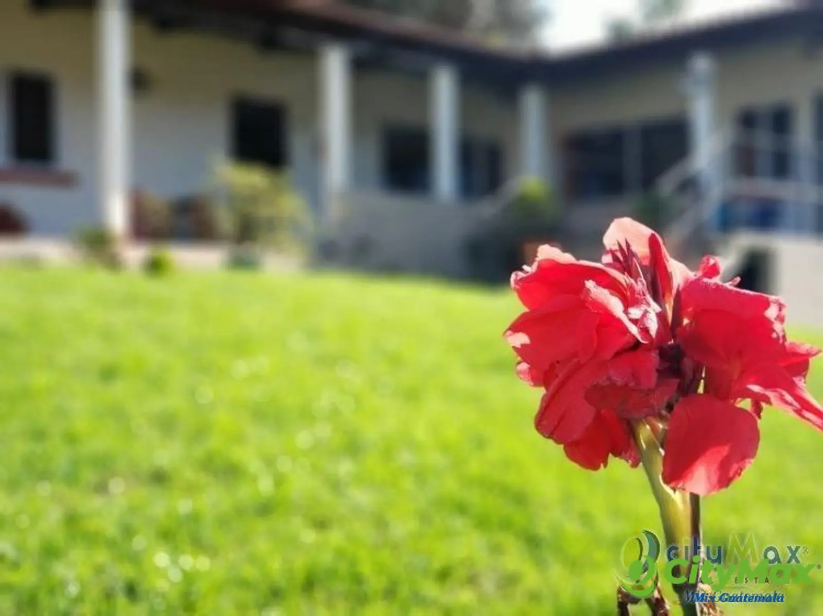 Casa en Venta en las afueras de Santiago Sacatepequez ! - foto 2