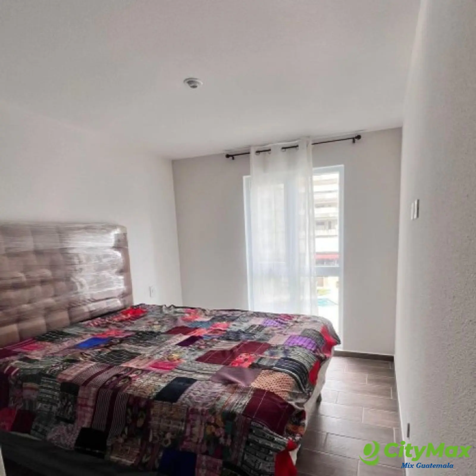Apartamento Semi-Amueblado en Renta Parque Mateo Zona 7 - foto 11