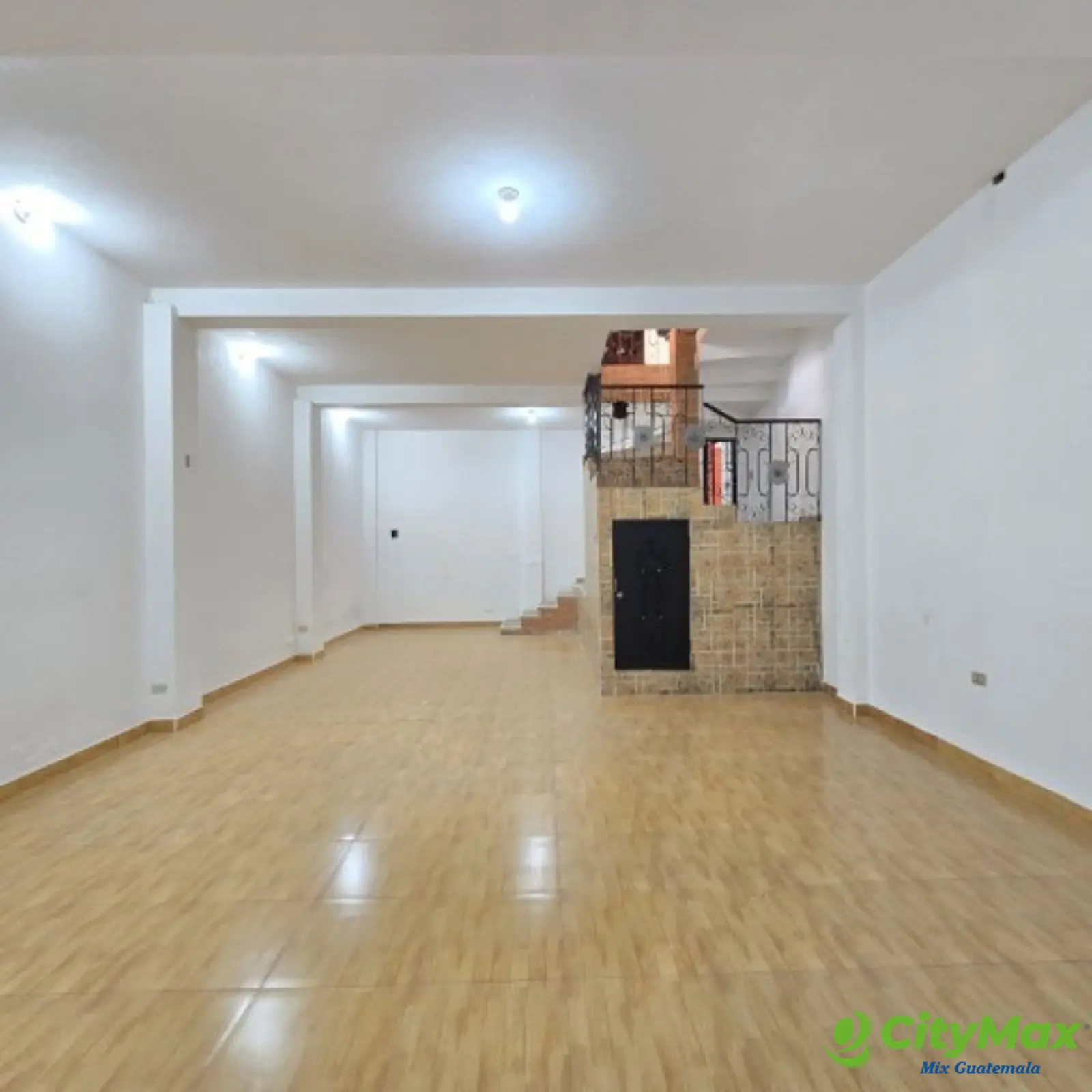 Casa grade en Venta Las Hojarascas Zona 1 de Mixco - foto 19