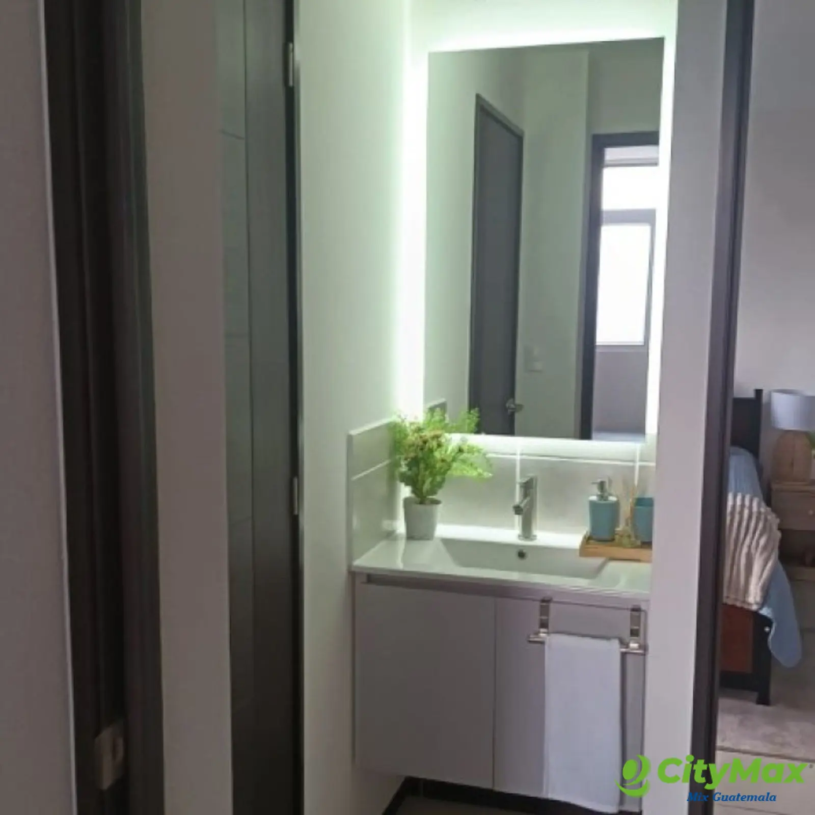 Apartamento Amueblado en Renta Zona 11 Parque San Jorge - foto 19