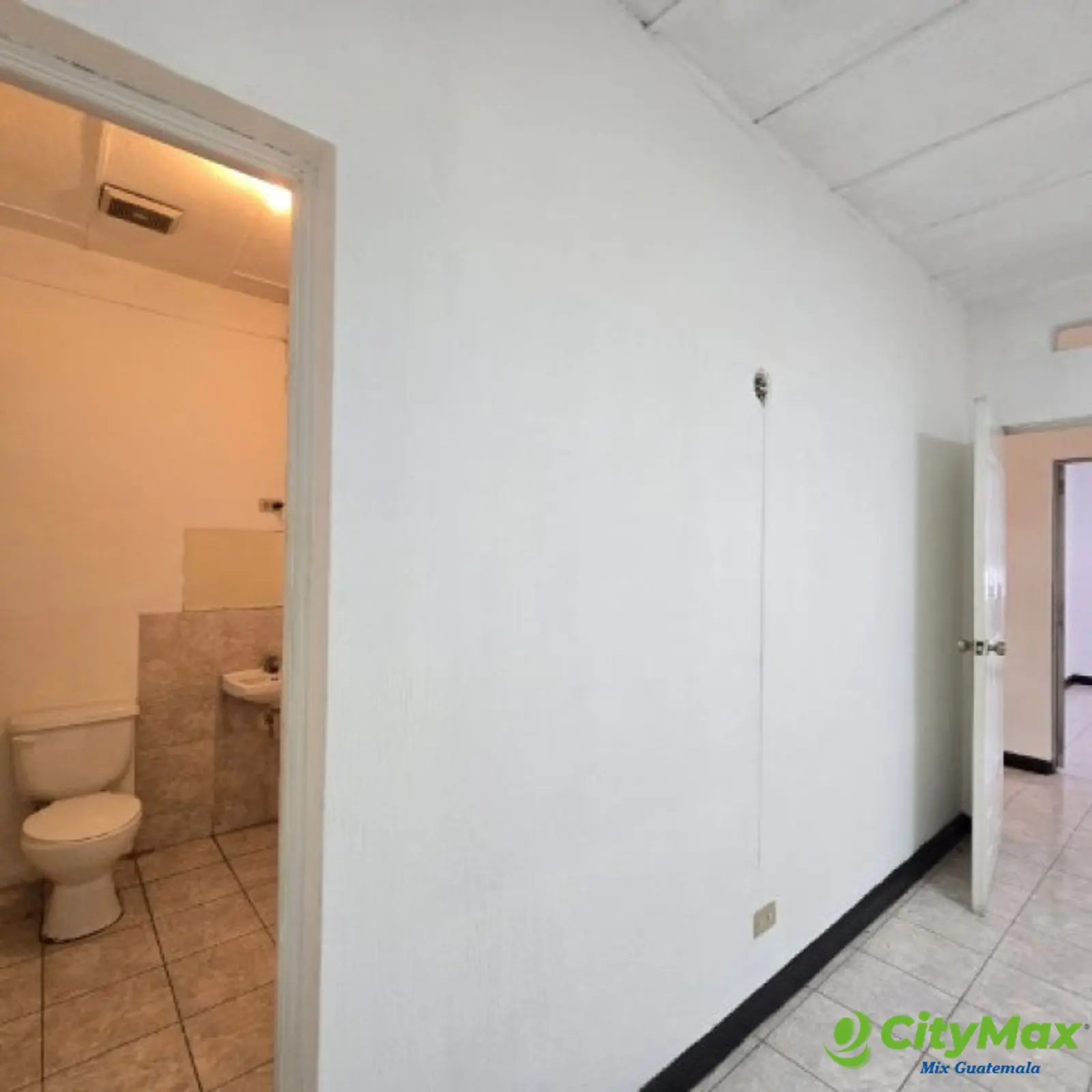 Propiedad para Uso Comercial en zona 12 - foto 10