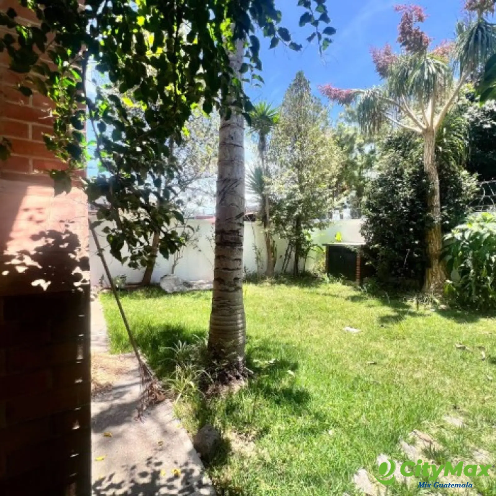 Casa en venta en Jardines de San Lucas Sacatepéquez - foto 7