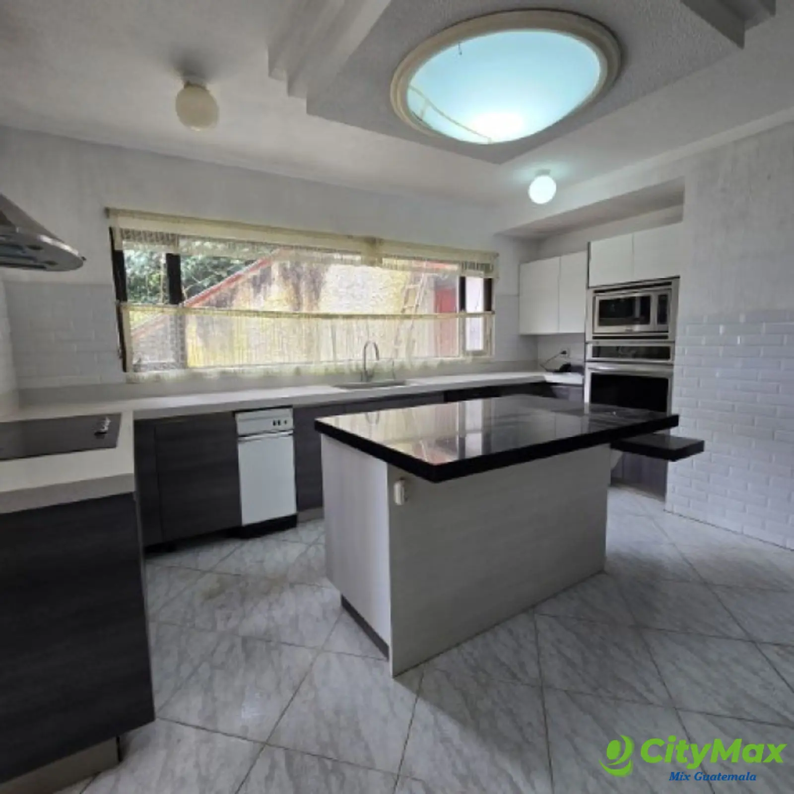 Casa en Venta en Montebello, Carretera a El Salvador - foto 11