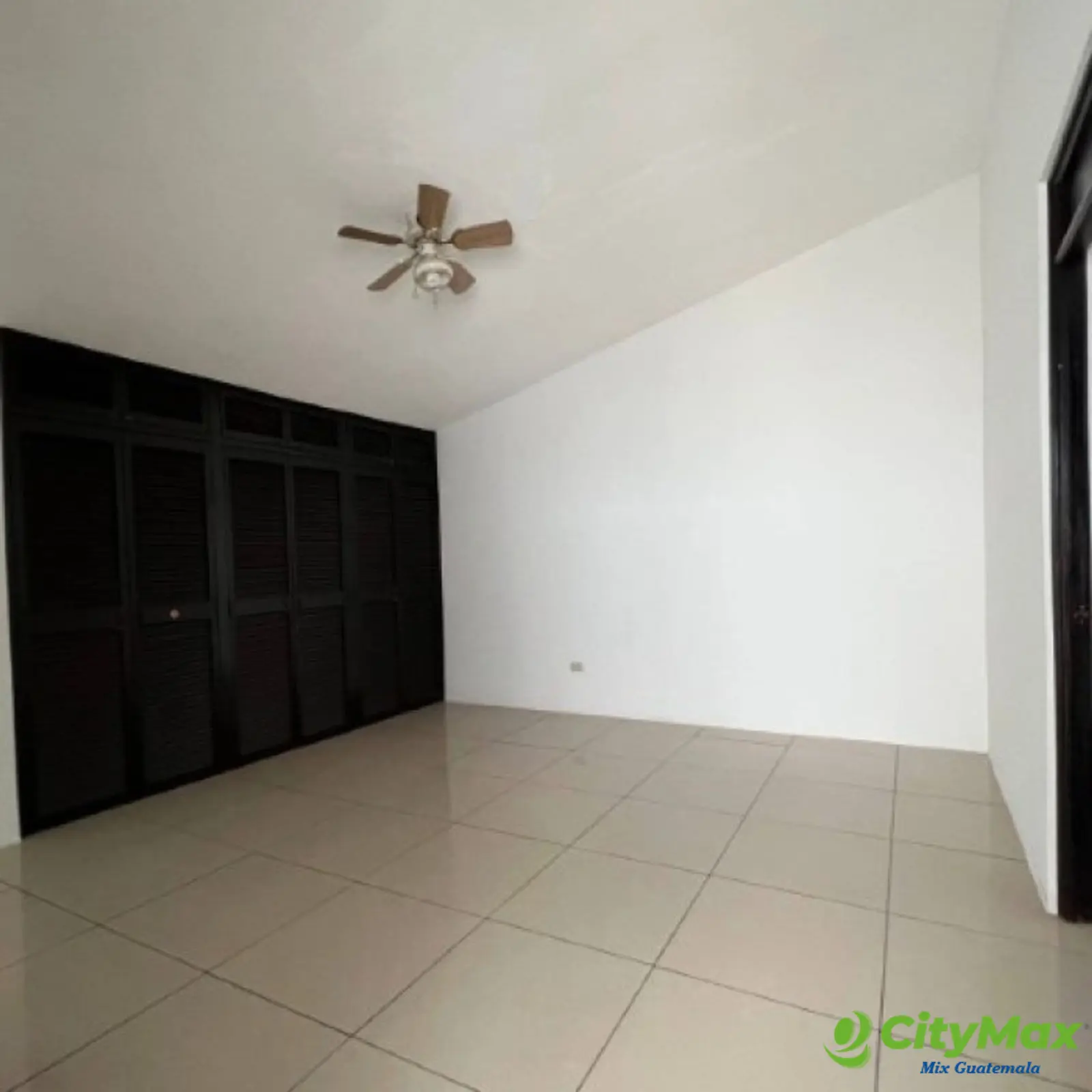 Casa en Venta Zona 7 Guatemala, Bosques de Linda Villa - foto 12
