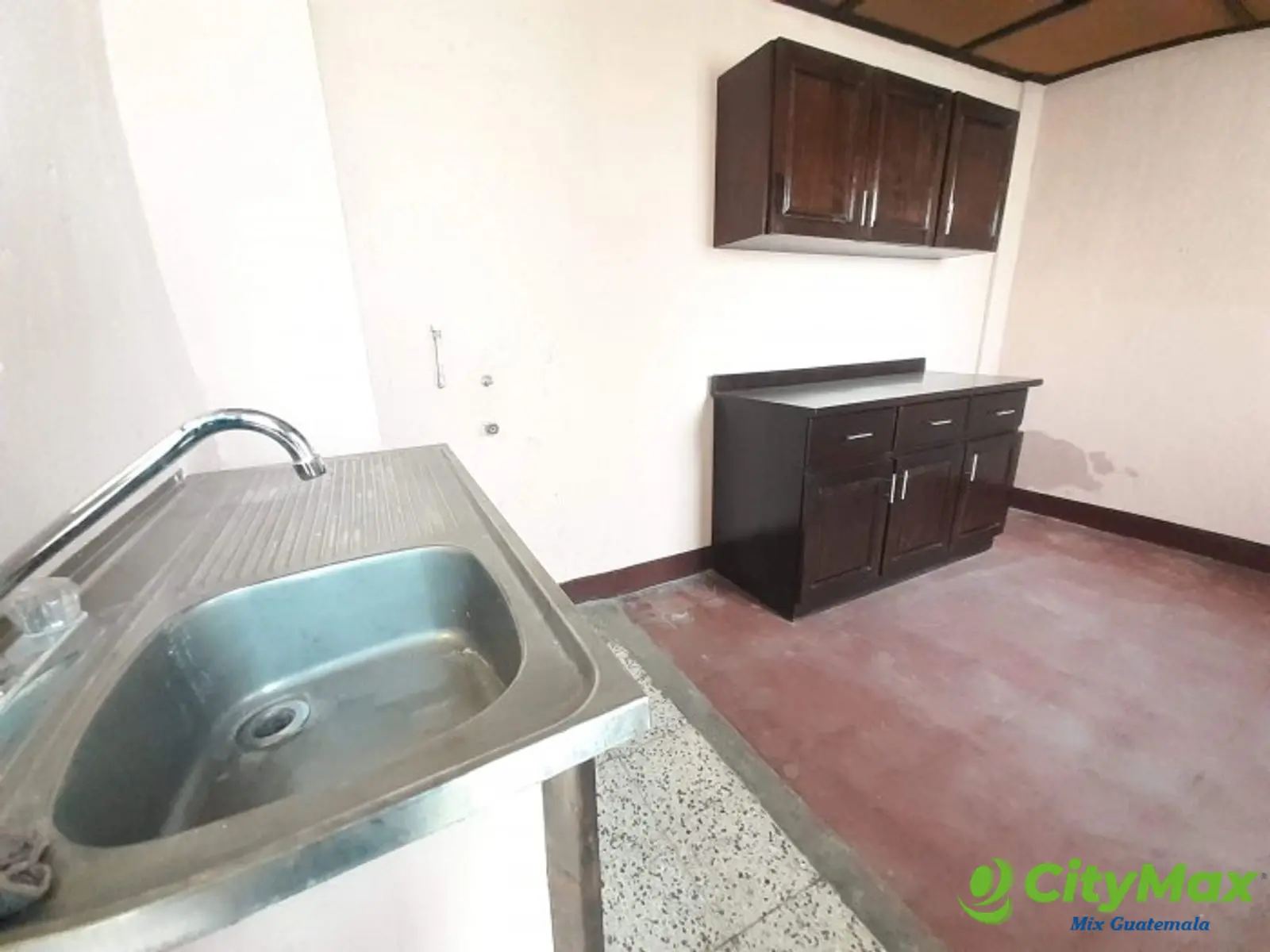 Propiedad en Venta con Apartamentos en Calzada San Juan - foto 11