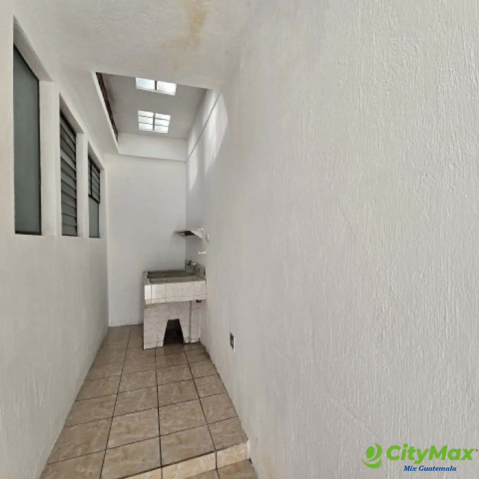 Casa en Renta para Negocio u Oficinas Zona 12 Guatemala - foto 22