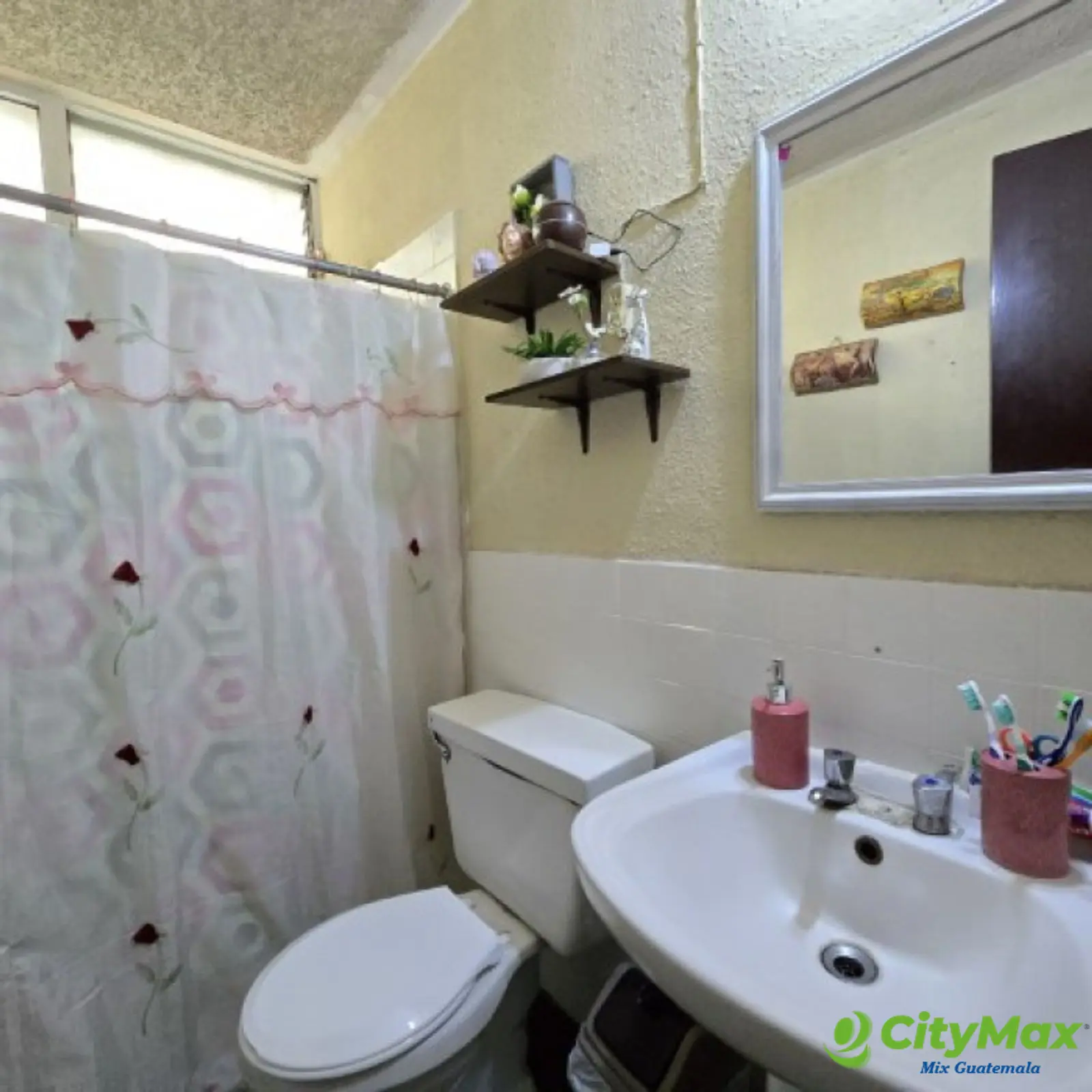 Propiedad de 4 Apartamentos en Venta Zona 3 de Mixco - foto 9