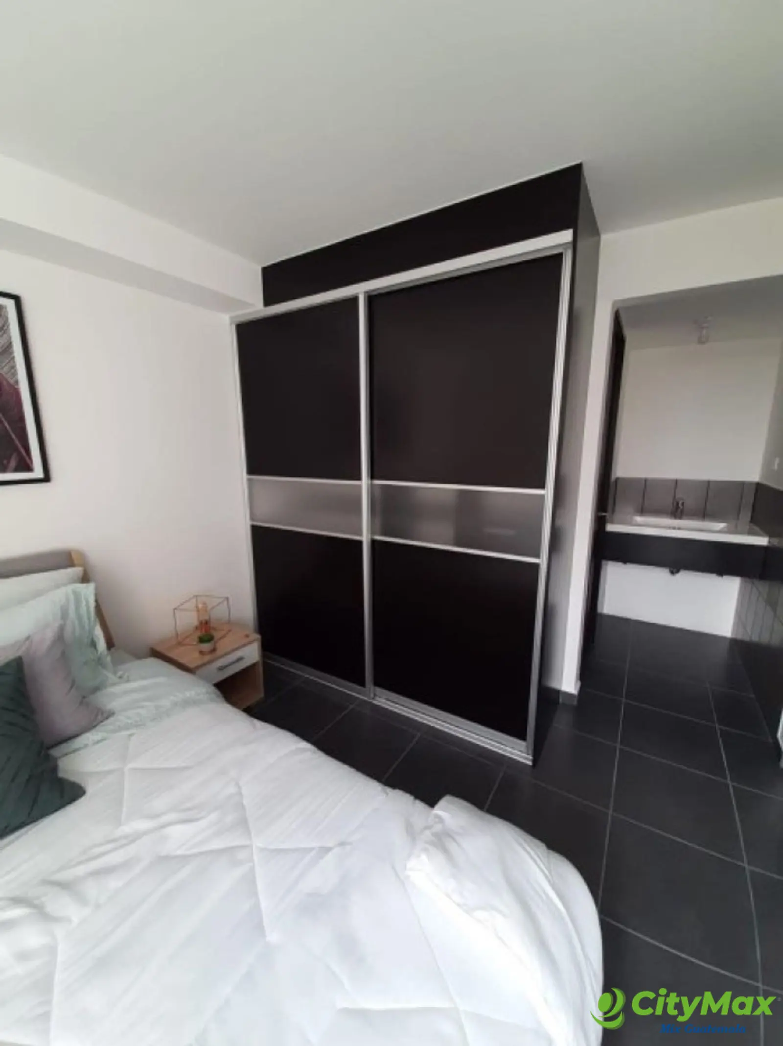 Apartamento en Venta en Zona 11 Colonia Mariscal - foto 7