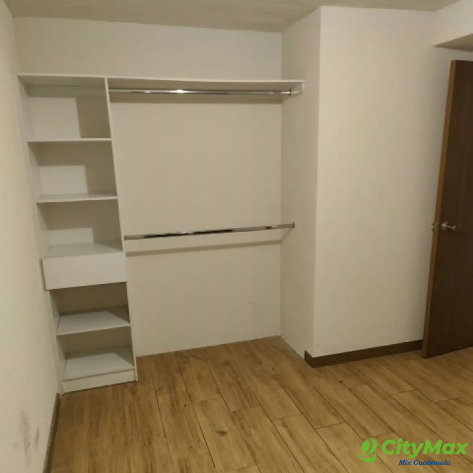 Apartamento Semi-Amueblado en Renta Edificio Unnido17 - foto 8
