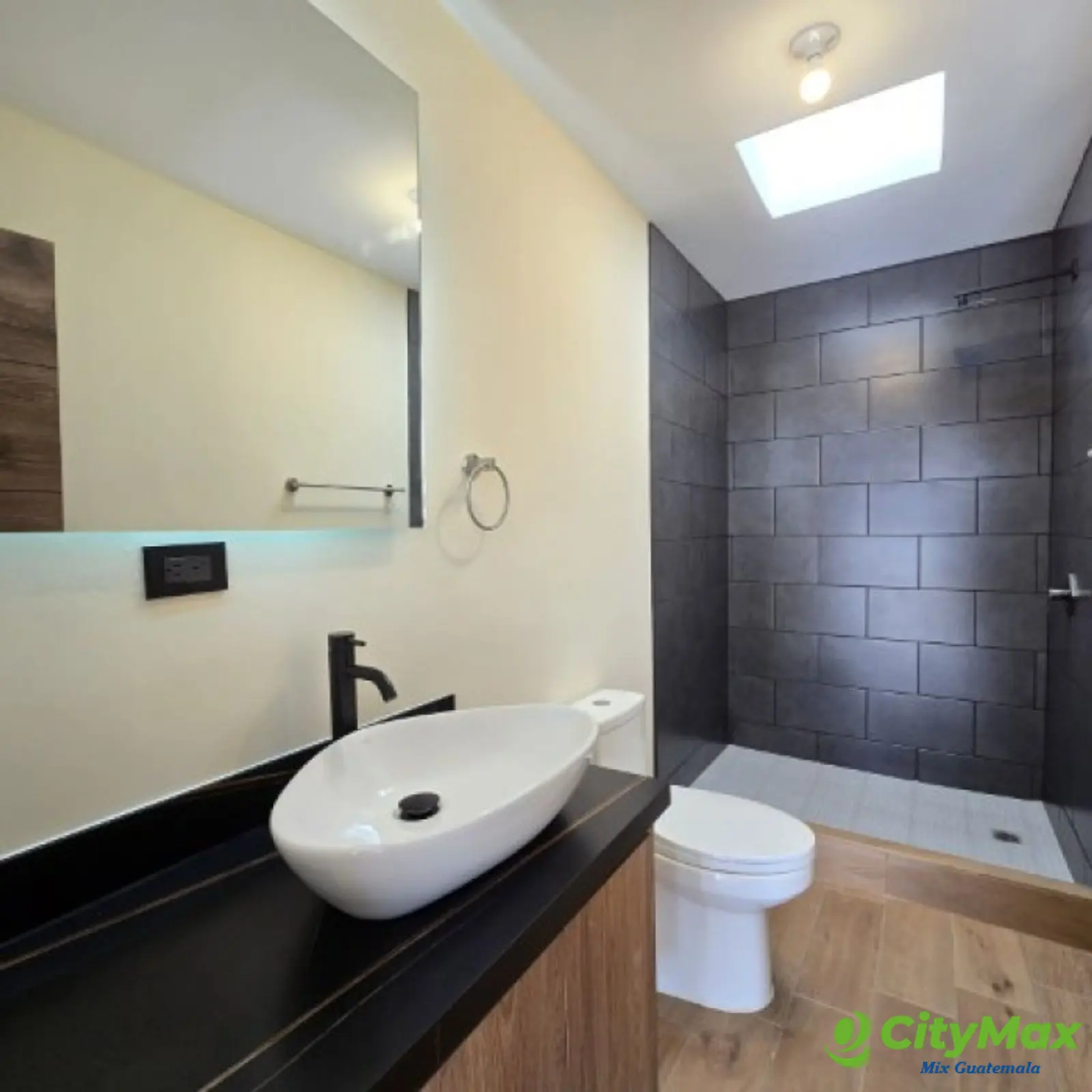 Casa Nueva en Renta Sector B1 San Cristóbal Z. 8 Mixco - foto 25