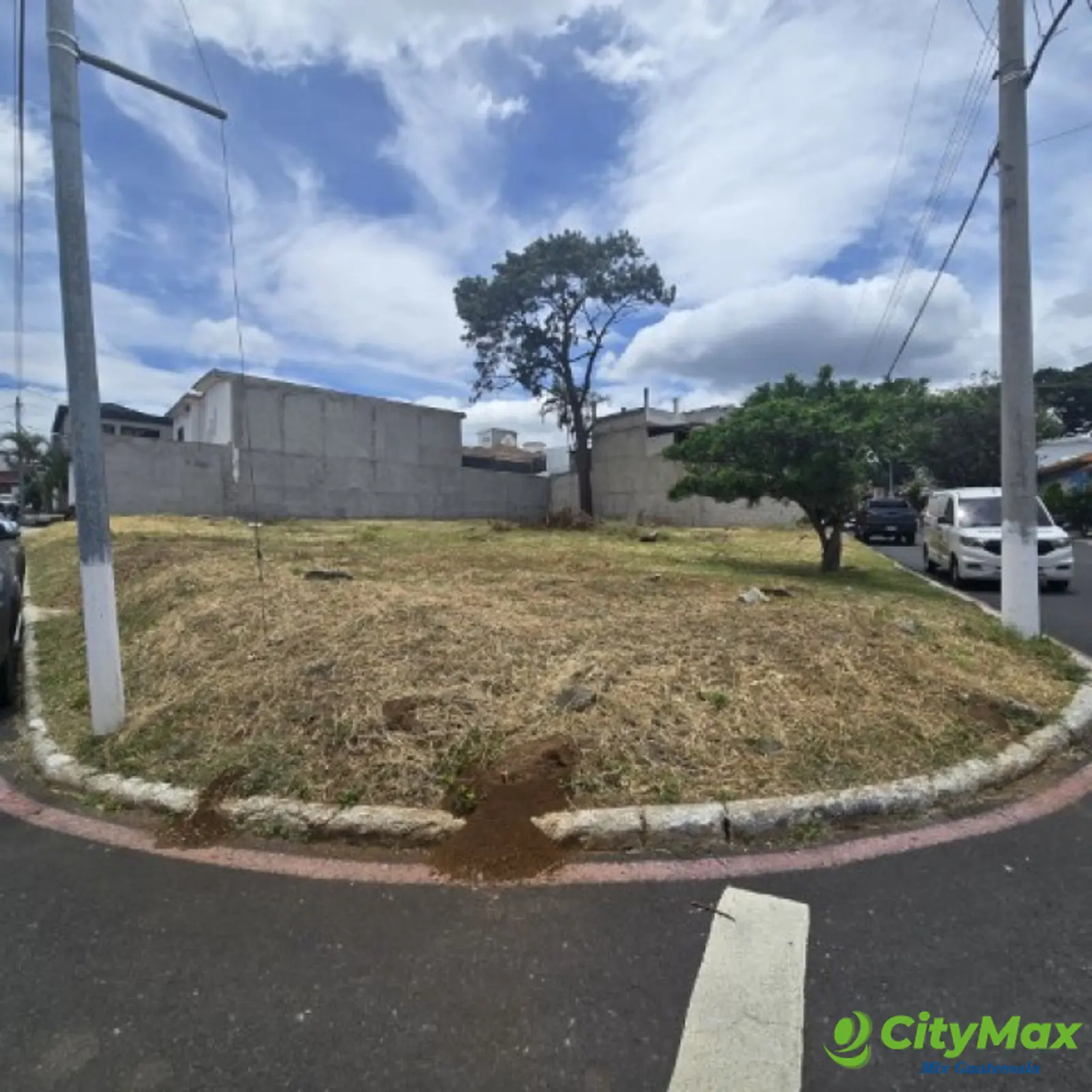 Terreno en Venta Pinares de San Cristóbal, Zona 8 Mixco - foto 2